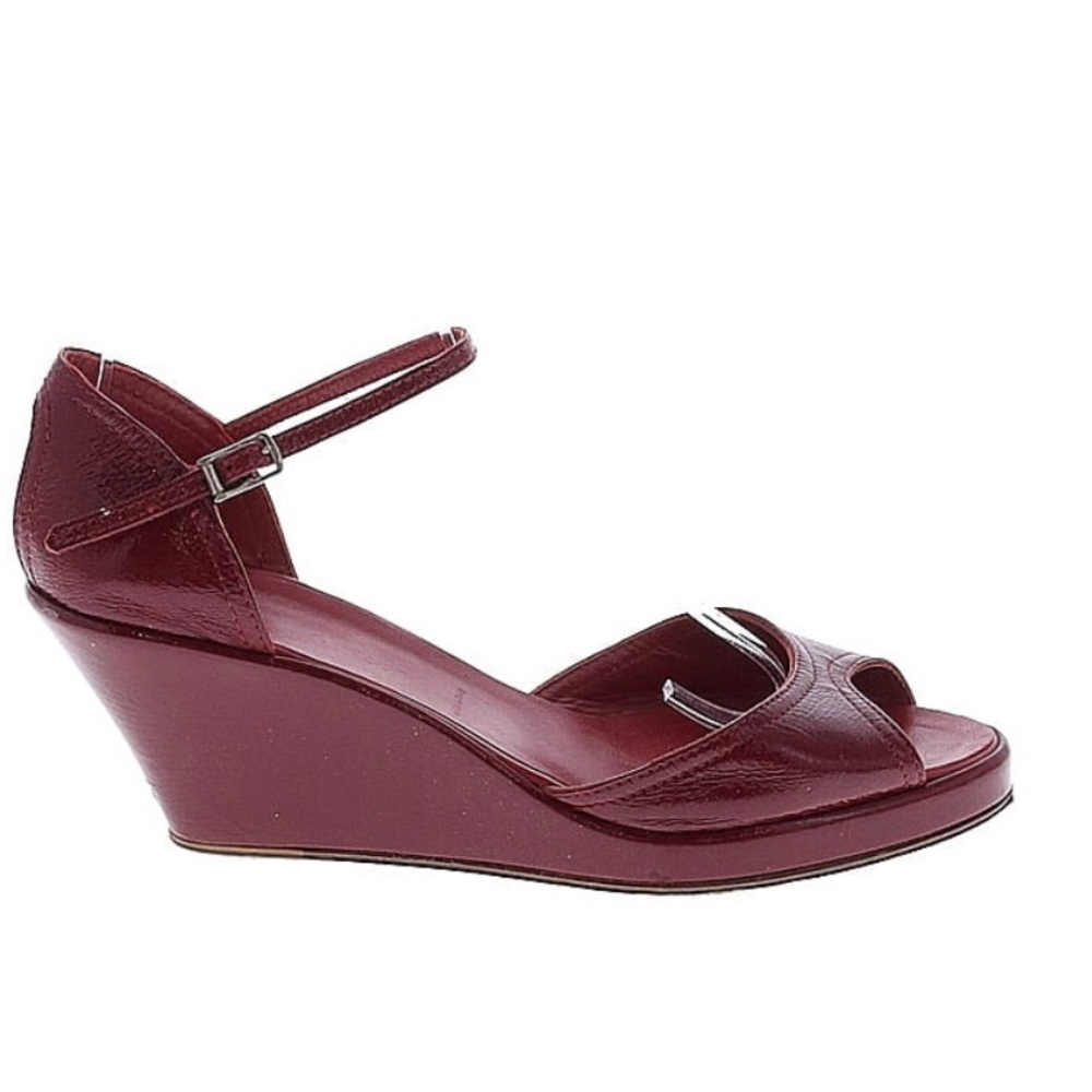 Candy Apple peep toe patent leather wedge sandals size 6